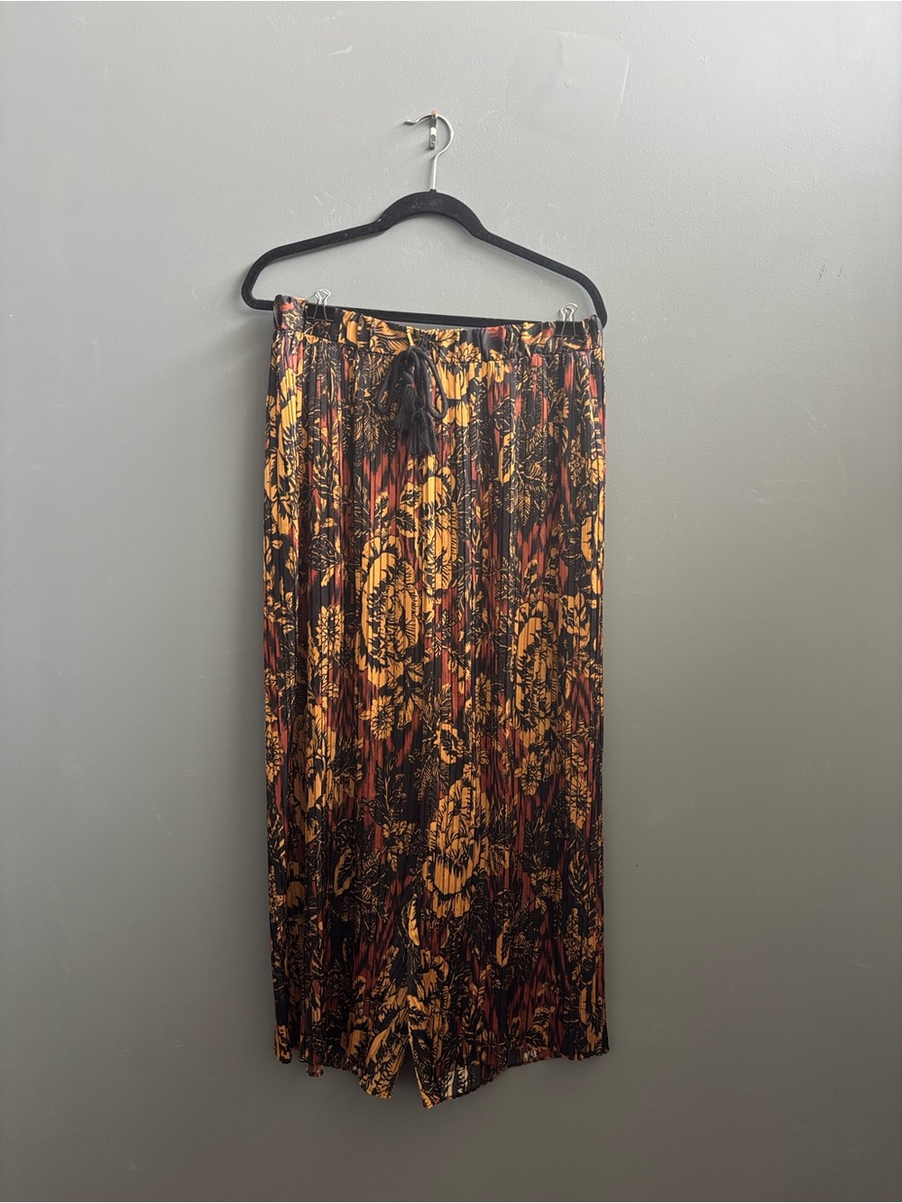 Sunny Leigh Floral Pleated Wide Leg Pants